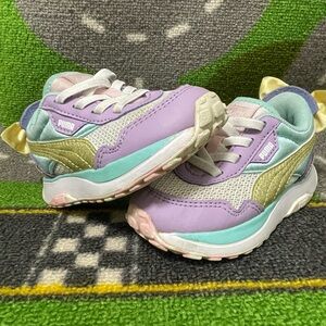 Used Girls lol girls puma shoes